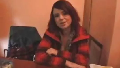 MILF menunjukkan pantatnya di indo bokef xxx cam